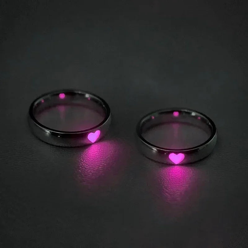 Anillo luminoso de pareja con corazón