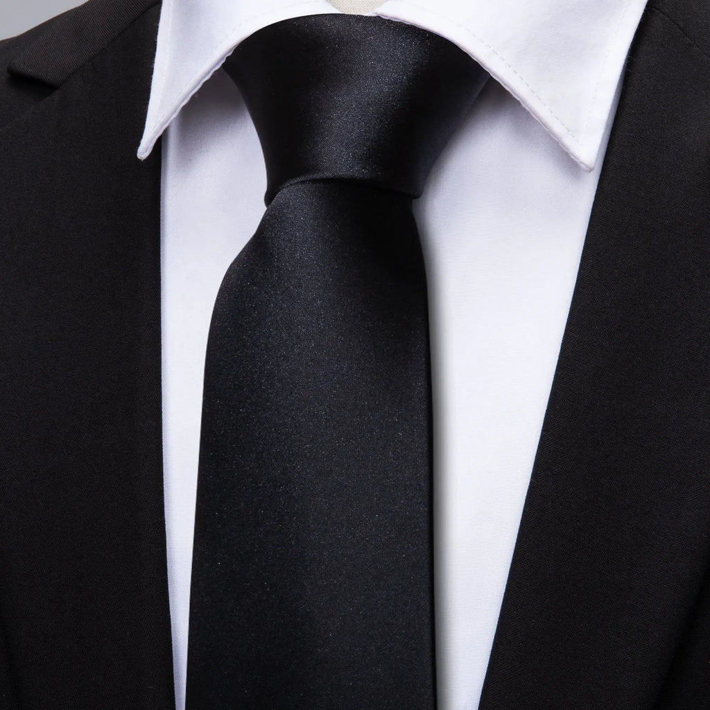 Set de Corbata Negra Elegante para Hombre con Mancuernillas y Pañuelo