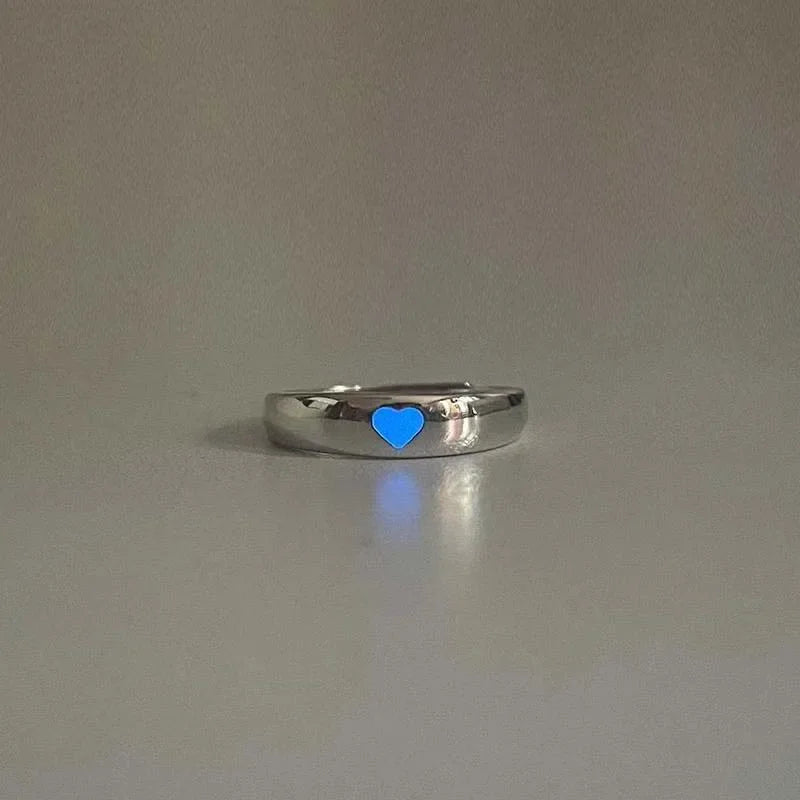 Anillo luminoso de pareja con corazón