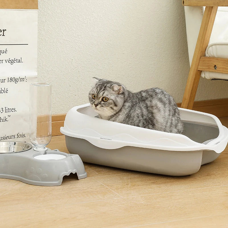 Caja de arena semicerrada para gatitos