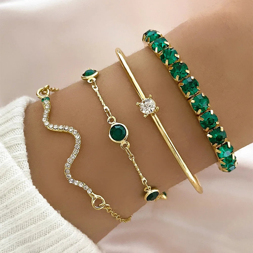 Juego de 4 pulseras de metal con gemas verdes y diamantes de imitación
