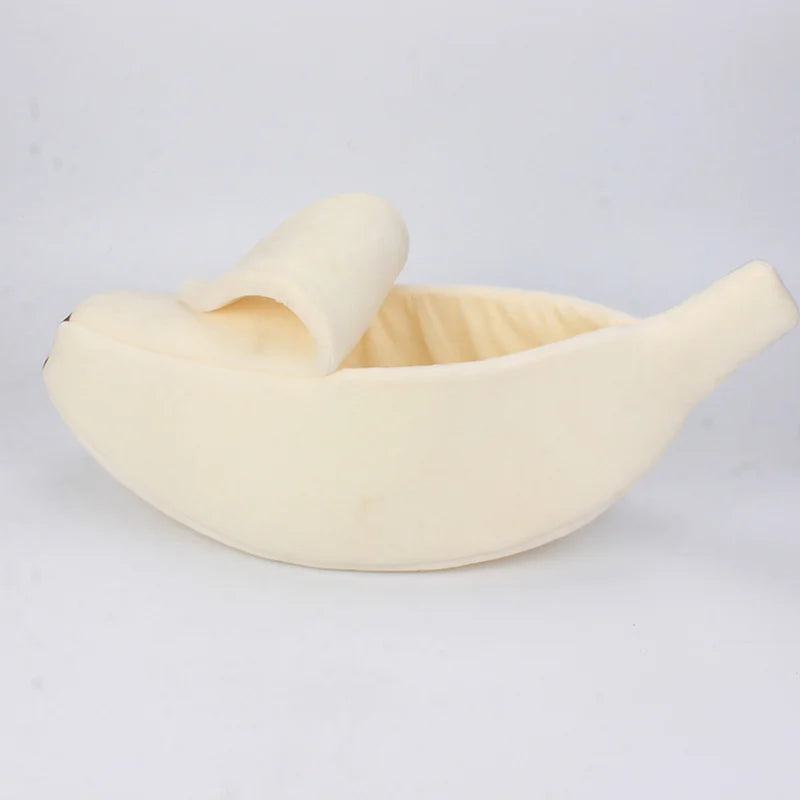 Cama para gatos con forma de plátano