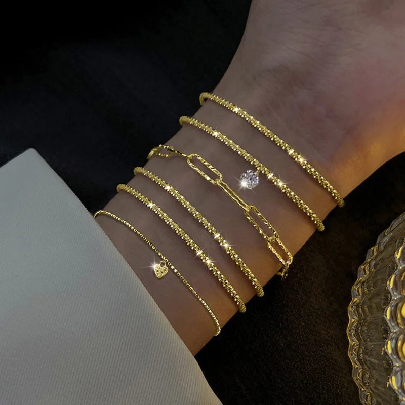 Juego de 4 pulseras de metal con gemas verdes y diamantes de imitación