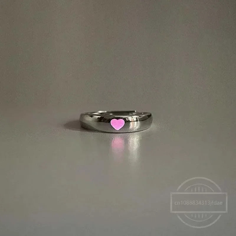Anillo luminoso de pareja con corazón