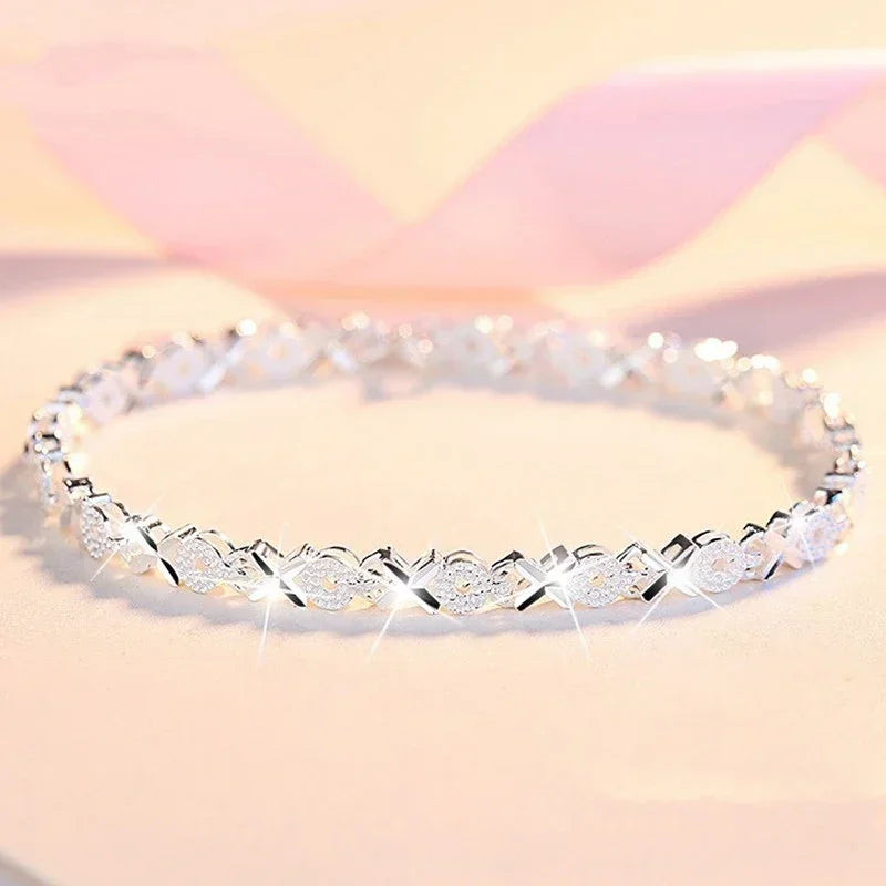 Juego de 4 pulseras de metal con gemas verdes y diamantes de imitación