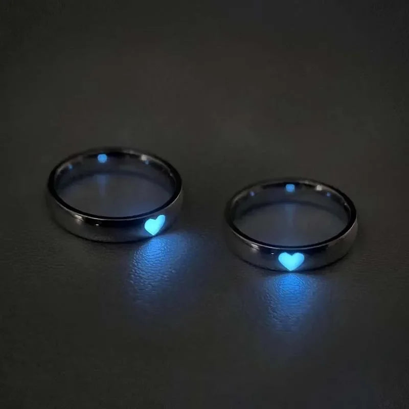 Anillo luminoso de pareja con corazón
