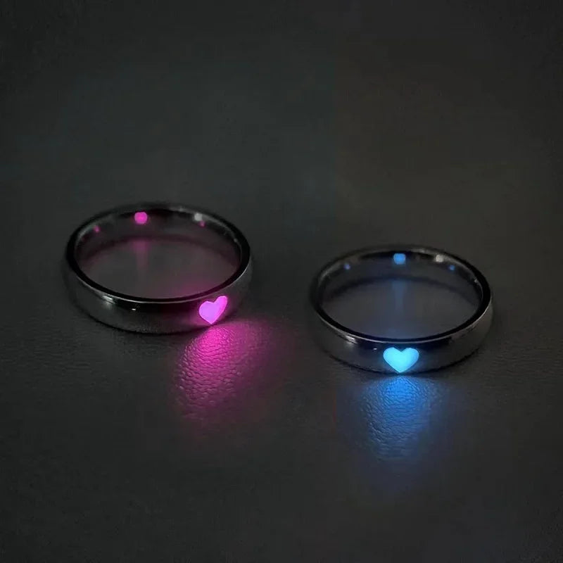 Anillo luminoso de pareja con corazón
