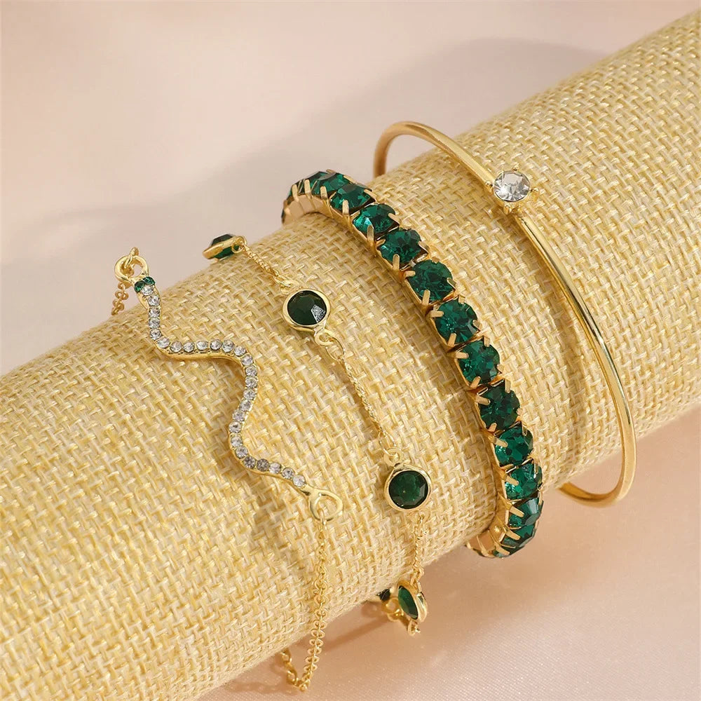 Juego de 4 pulseras de metal con gemas verdes y diamantes de imitación