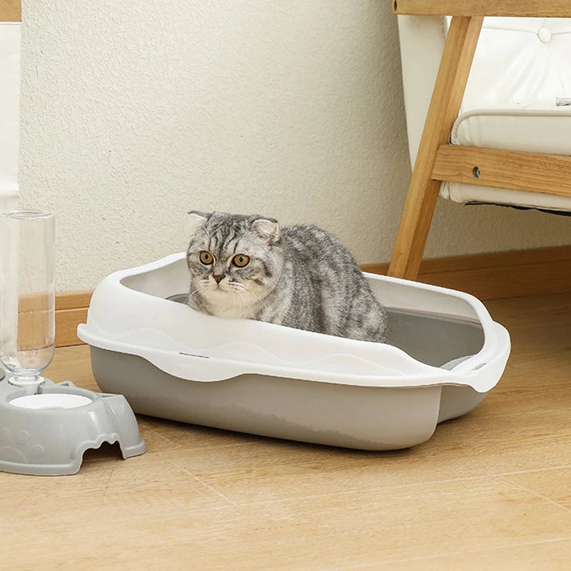 Caja de arena semicerrada para gatitos