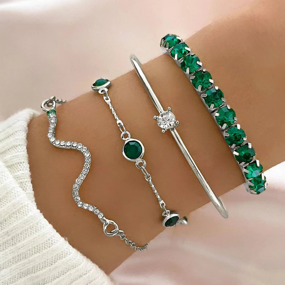 Juego de 4 pulseras de metal con gemas verdes y diamantes de imitación