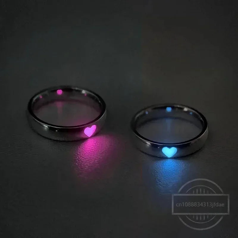 Anillo luminoso de pareja con corazón